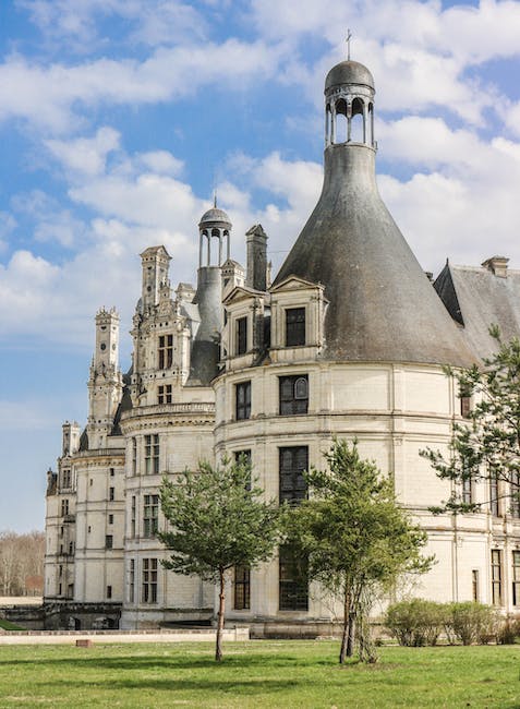 Une visite au Château de Fontainebleau : un voyage dans le temps à travers l’histoire de la France