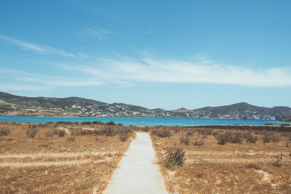De Paros à Santorin: La magie des îles Grecques