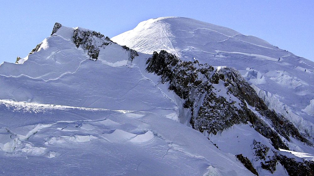 Caution de 15 000 € : Voici comment un maire veut éloigner les grimpeurs inconsidérés du Mont Blanc