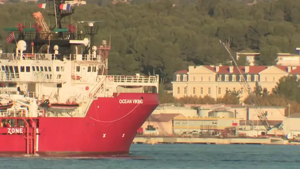 Litige diplomatique – que vont devenir les 230 migrants du navire de réfugiés Ocean Viking ?